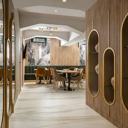 Epica Hotel 3*
